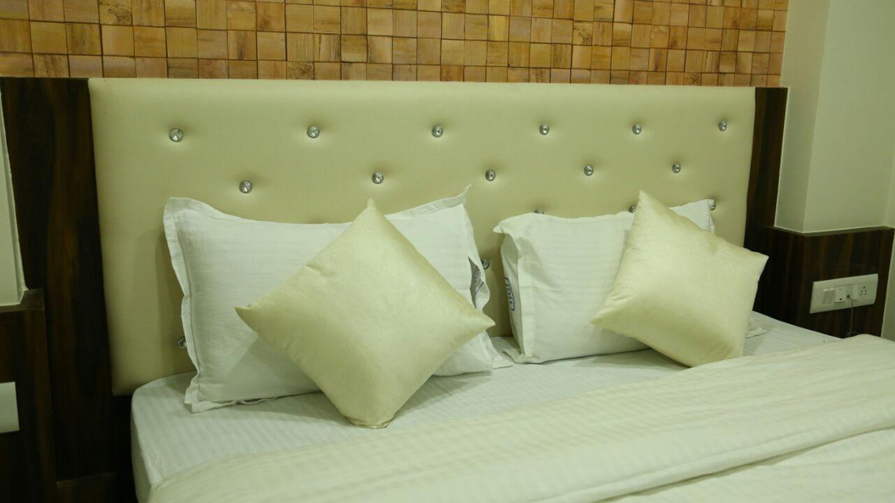 Hotel Gitanjali Inn By Bizzgrow Hotels Ahmedabad Exterior photo
